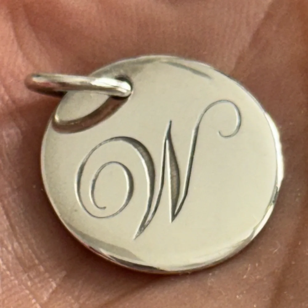 Tiffany & Co. Silver Notes Alphabet disc charm pendant letter W - Picture 3 of 7